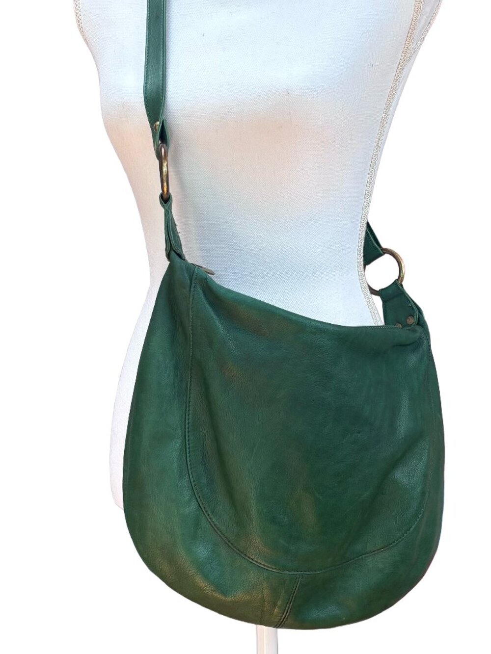AWSOME GREEN LEATHER CROSSBODY BAG